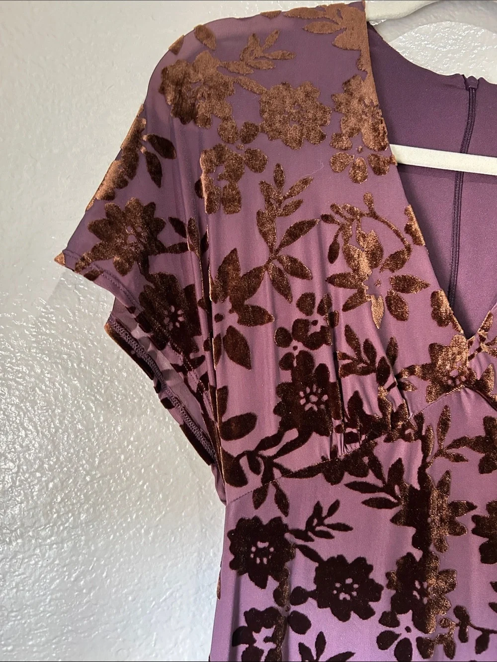 Taylor WomenPurple Floral Velvet Burnout Maxi Dress Sz 4 Romantic Whimsy TC0017 - Picture 4 of 9